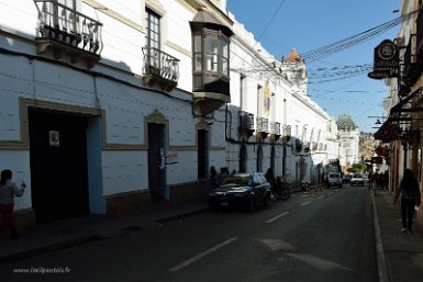 F2016___09832 Sucre, rue Grau vers la place 25 de Mayo