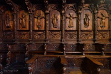 F2016___09856 Sucre, musée-couvent de la Recoleta, église Ste Anne. Sculptures du XVIIe siècle rendant hommage aux pères franciscains partis évangéliser Nagasaki (japon) et...