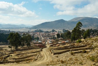 F2016___09511 Arrivée au village Quechua de Tarabuco, 3200m, 65km de Sucre, 1 heure de route convenable.
