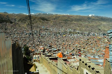 F2016___14412 La Paz, vue depuis la descente d'El Alto