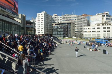 F2016___14450 La Paz, place San Francisco lieu de tous les prêcheurs, spectacles de rue, manifestants, badauds...