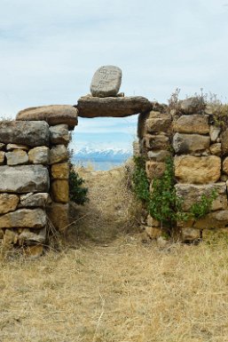 F2016___15034 Lac Titicaca, Ile du Soleil, ruines du palais inca de Pilkokaina