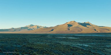 F2016___14073 Sajama, vue vers la cordillère occidentale et la frontière chilienne
