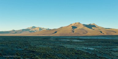 F2016___14073 Sajama, vue vers la cordillère occidentale et la frontière chilienne