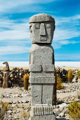 F2016___13654 Musée de Chantani (entre Coquesa et Tahua). Sculptures créées par Santos Quispe Cayo