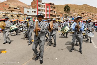 F2016___11007 Potosi, Ch'utillos, Fraternité Thinku du collège du maréchal Otto Felipe Braun (héros allemand de l'indépendance bolivienne)