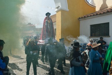F2016___10628 Potosi, procession de San Bartolomé, départ de la procession en haut des Mejillones