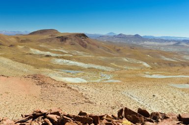 F2016___12774 Arrivée au col (4855m) dominant la Laguna Morejon,