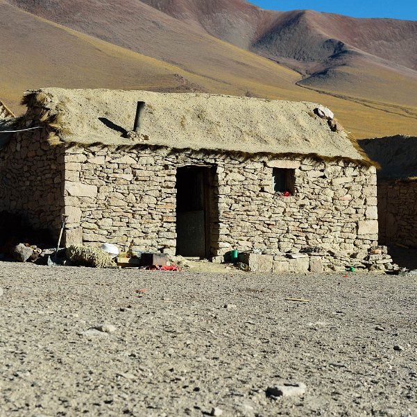 La réserve Eduardo Avaroa A l'extrême sud de la Bolivie contre le Chili et l'Argentine, la réserve abrite quelques-uns des plus beaux paysages de...