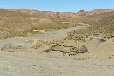 F2016___12567 Route de Tupiza à San Pablo de Lipez, avant l'embranchement de Viluyo