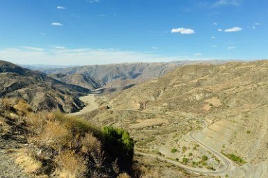 F2016___10127 Route de Sucre (2800m) à Potosi (4100m), 150km de bonne route goudronnée en montant la cordillère de los frailes avec la célèbre cuesta del retiro..