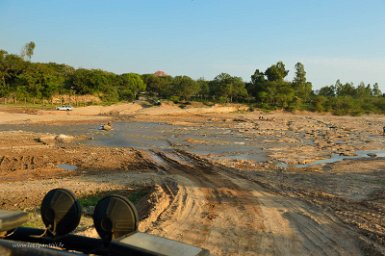 F2016___08840 Parc Amboro, Jardin des Délices, un autre des 32 gués de la route