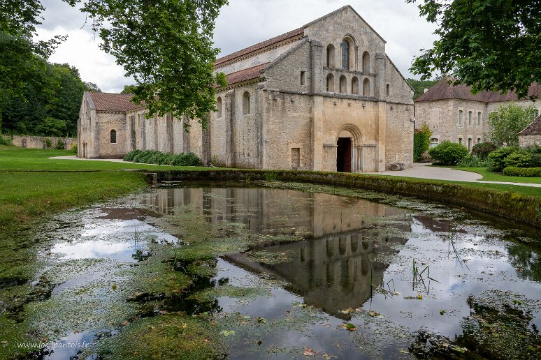 20210725__00152-74 Abbaye cistercienne de Fontenay: bâtiment de la forge (fin XIIe s) construite pour exploiter le minerai présent aux abords de l'abbaye