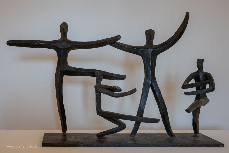 20210724__00159-8 Vézelay, musée Zervos: Personnages (Acrobates) Mary Callery (1903-1977)
