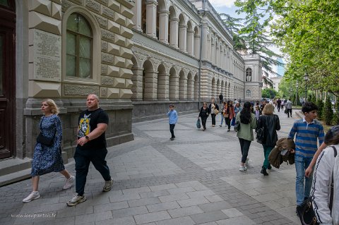 20220504__00143-95 Avenue Shota Rustaveli, le bâtiment dans lequel fut proclamée le 26 mai 1918 l'indépendance de la Georgie reconnue par Lénine, avant que la Russie soviétique...