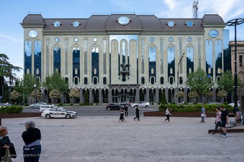 20220504__00143-97 Musée des beaux arts Shalva Amiranashvili (1899-1975 historien d'art et ancien directeur du musée). Bâtiment construit en 1972 et restauré en 2006. Le musée est...