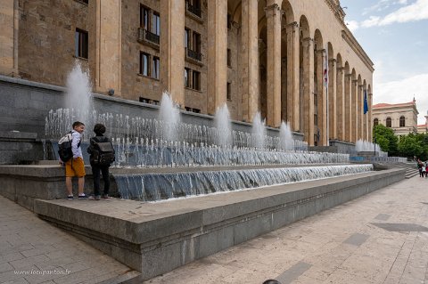 20220504__00143-99 Avenue Chota Rustavéli, l'actuel parlement géorgien, construit dans les années 1930 sous le régime soviétique pour abriter le siège du gouvernement de la...