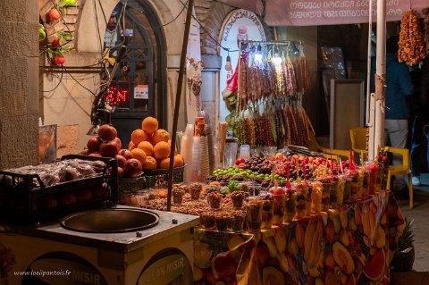 20220505__00042-7 Marchand de fruits et des incontournables Churchkhelas