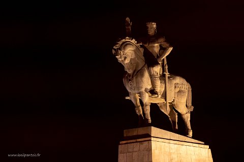 20220505__00042-9 Statue équestre du roi Vakhtang 1er gorgasali (tête de loup), (440-502 ou 522) fondateurr de Tbilissi