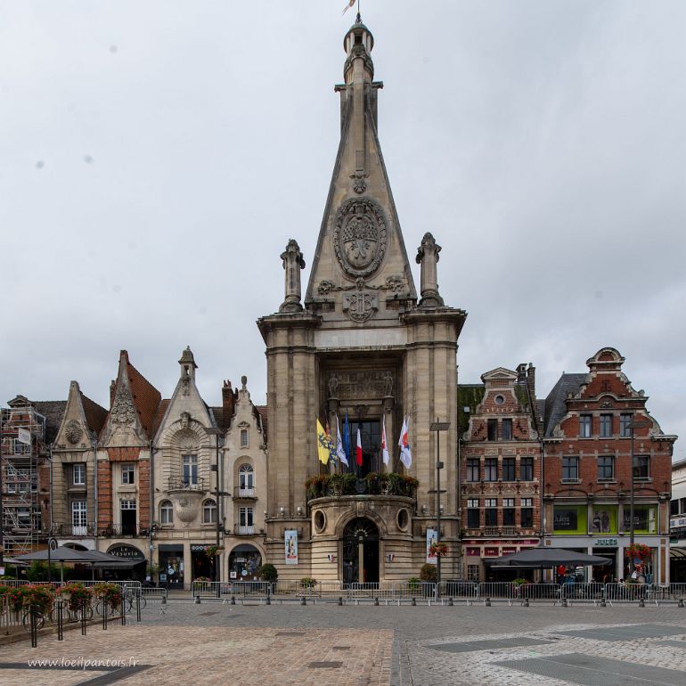 20210910__00390-11 Grand place de Bethune, hotel de ville, construit entre 1924 et 1929