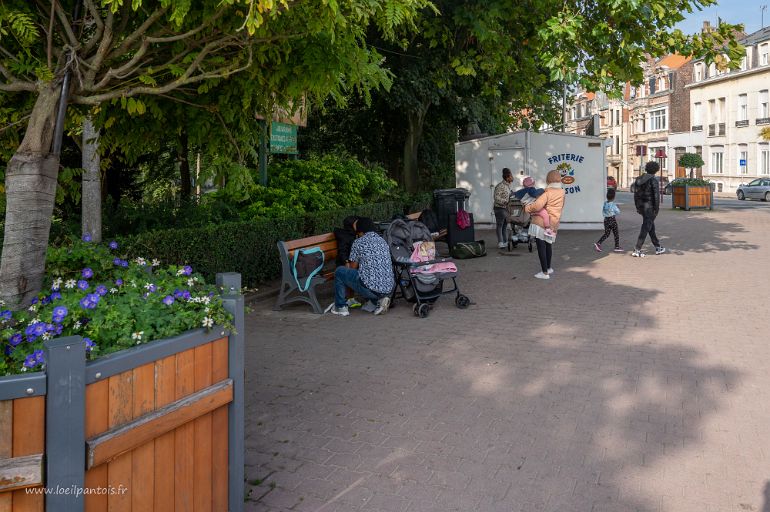 20210905__00281-14 Migrants devant le parc St Pierre