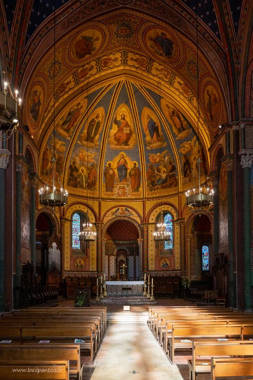 20200729__00447-28 Cathédrale Saint Caprais (XIIe s) vue sur le cul de four de l'abside peint par Jean Louis Bezard au milieu du XIXe s sur le thème du martyr des Saint agenais