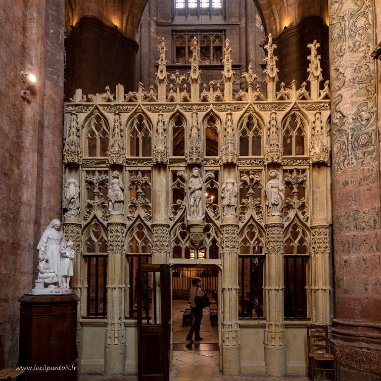 20200724__00267-41 Cathédrale Notre Dame de Rodez: face intérieure cloture de pierre de la 3e chapelle, XVIe siècle. statues de sybilles annonciatrices, selon la tradition, de la...
