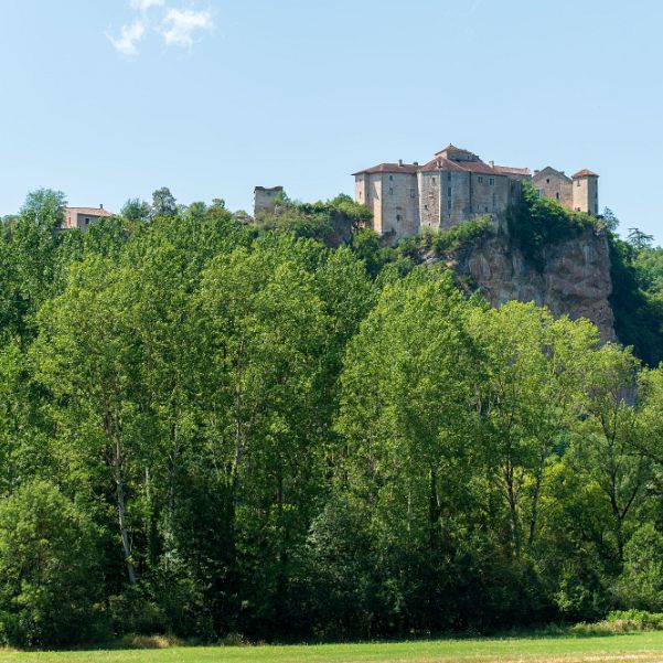 De Cordes à Conques De chateaux en chateaux au coeur de villages pittoresques