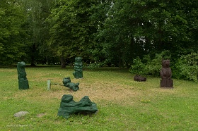 20180624__00328-4 Chateau de Jaunmoku, près de Tukums, sculptures dans le parc