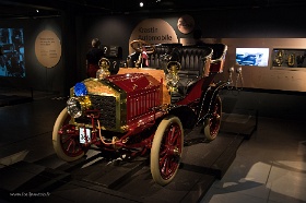 20180622__00735-16 Musée automobile de Riga, unique exemplaire connu au monde d'une automobile de marque Krastin (entre 1902 et 1904), compagnie américaine fondée par un letton et...