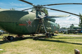 20180627__00348-148 Aéroport de Riga, musée de l'aviation de Riga, hélicoptère lourd Mi-6, 1957