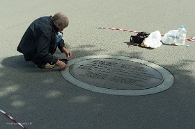 20180620__00257-93 Monument de la liberté, entretien de la plaque