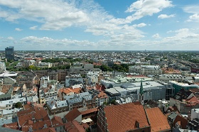 20180620__00257-115 Eglise luthérienne Saint Pierre, vue depuis la plateforme sur le centre de Riga