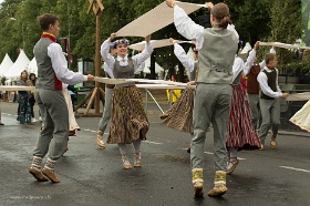 20180622__00735-267 Quai du 11 Novembre, veille du Ligo, cloture du festival international de folklore de la Baltique avec des groupes lettons, lituaniens, estoniens et georgiens.