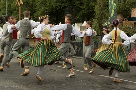 20180622__00735-288 Quai du 11 Novembre, veille du Ligo, cloture du festival international de folklore de la Baltique avec des groupes lettons, lituaniens, estoniens et georgiens.