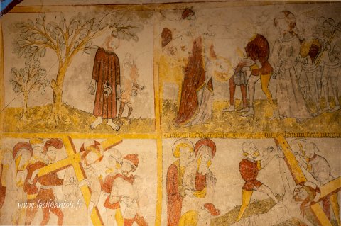 20221111__2672 Eglise Saint Martin de Jenzat (XI-XIIe s).Partie des Peintures commandées en 1430 par Catherine d'Hériçon: en haut à gauche, le suicide de Juda, pendu, avec les...