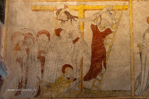 20221111__2673 Eglise Saint Martin de Jenzat (XI-XIIe s). Joseph d'Arimathie procédant à la descente de croix du Christ avant de le déposer dans son propre sépulcre